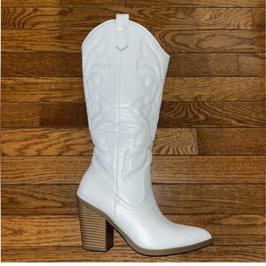 Berness Arizona Quilted Cowboy Boots White Women’s Size 10 Western Design